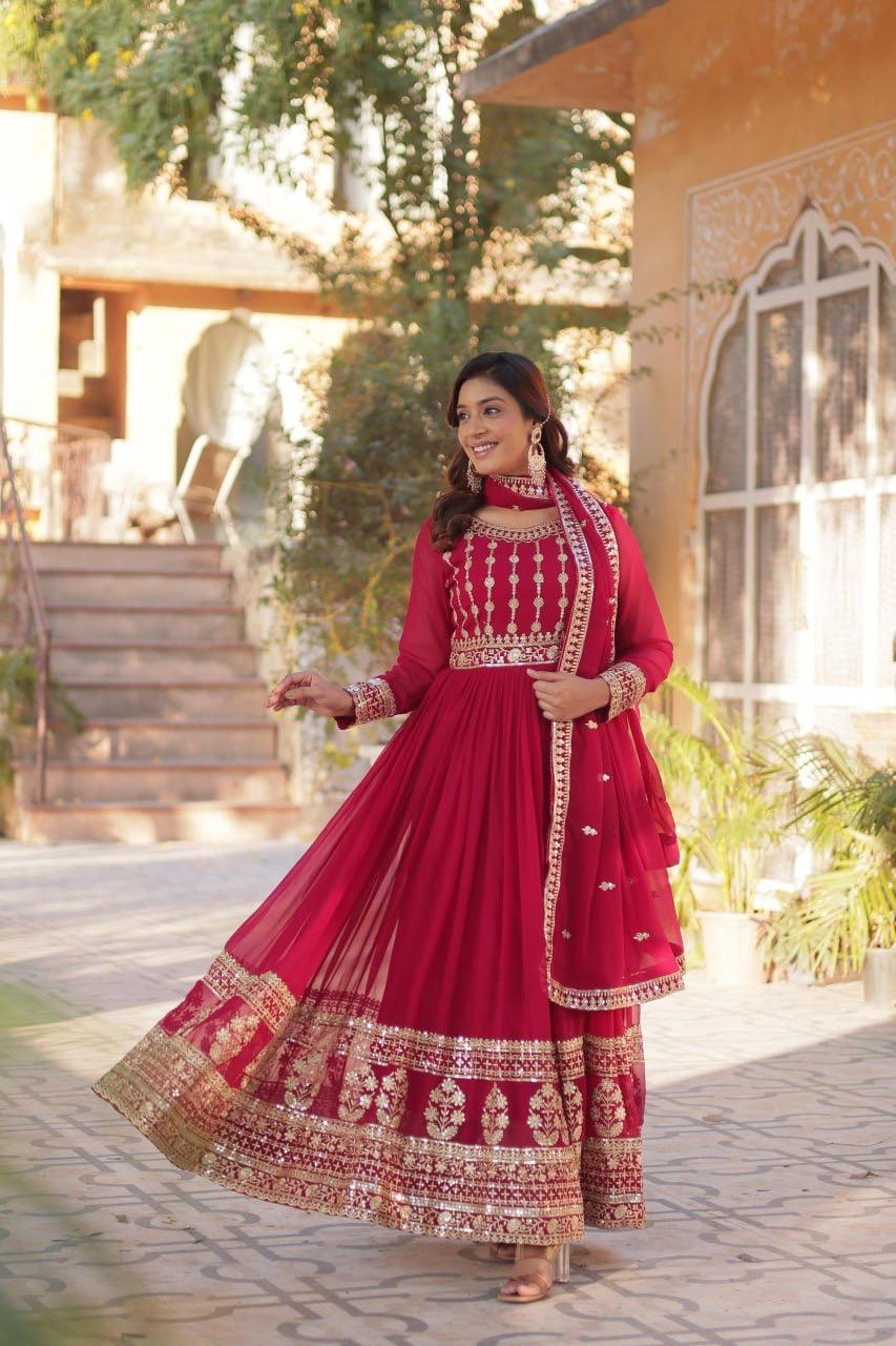 Classico Chic Gown with Dupatta π