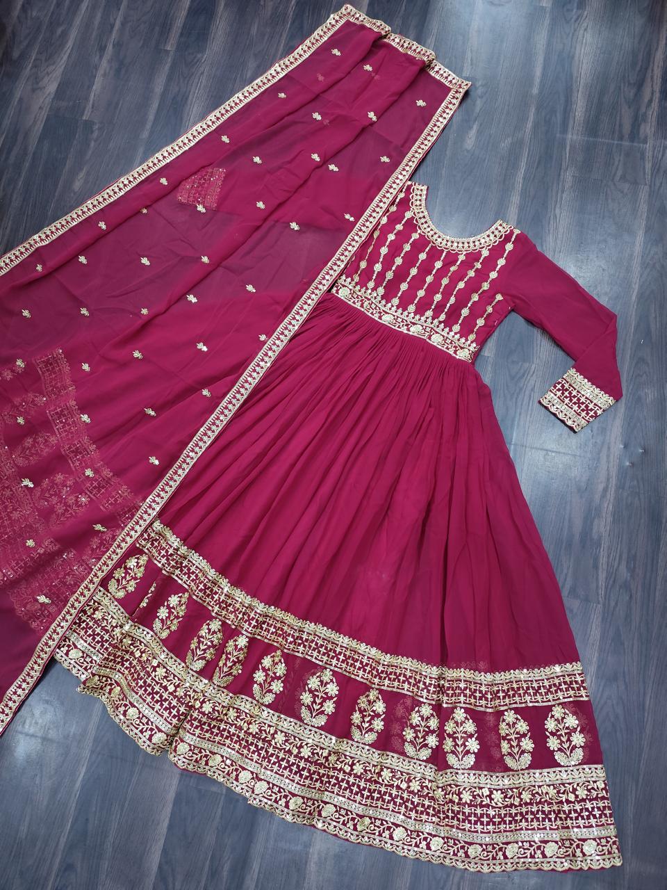 Classico Chic Gown with Dupatta π