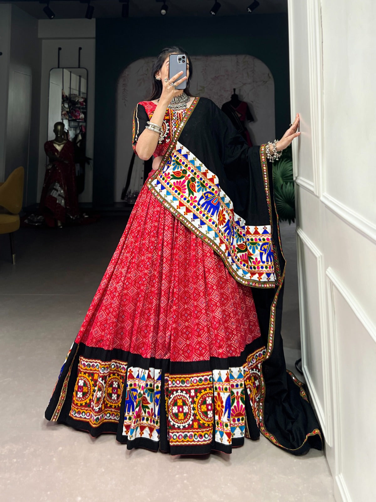 Gamthi Glow Ensemble