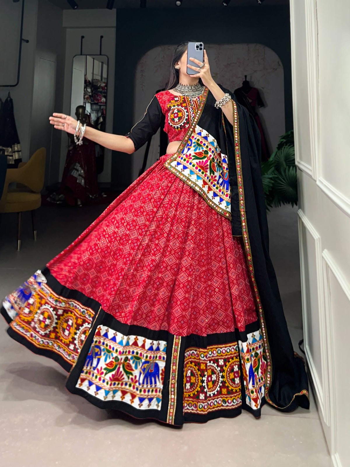 Gamthi Glow Ensemble