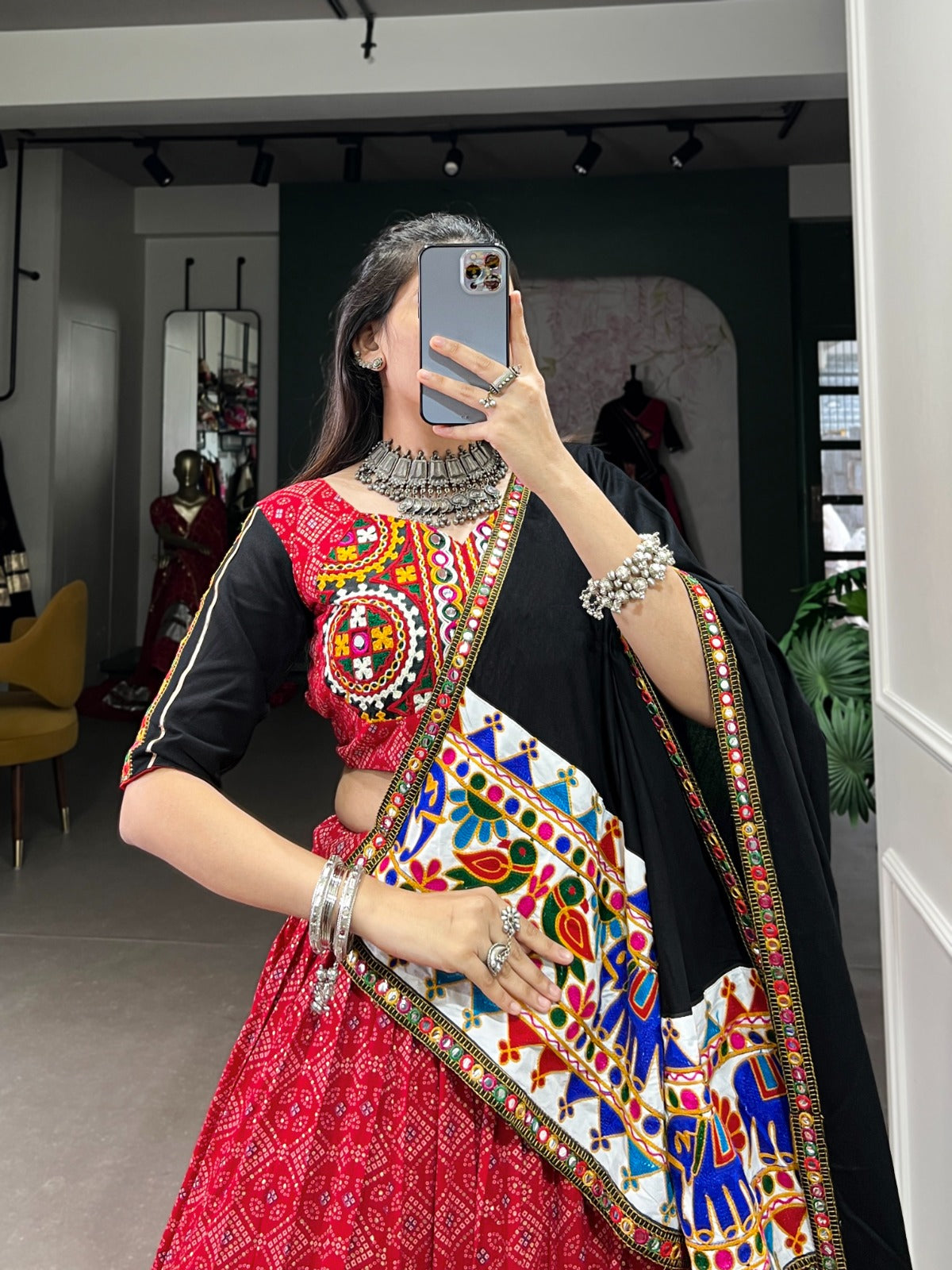 Gamthi Glow Ensemble