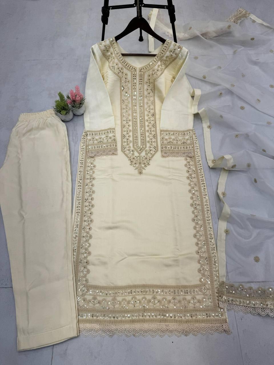 Roman Silk Elegance ✨