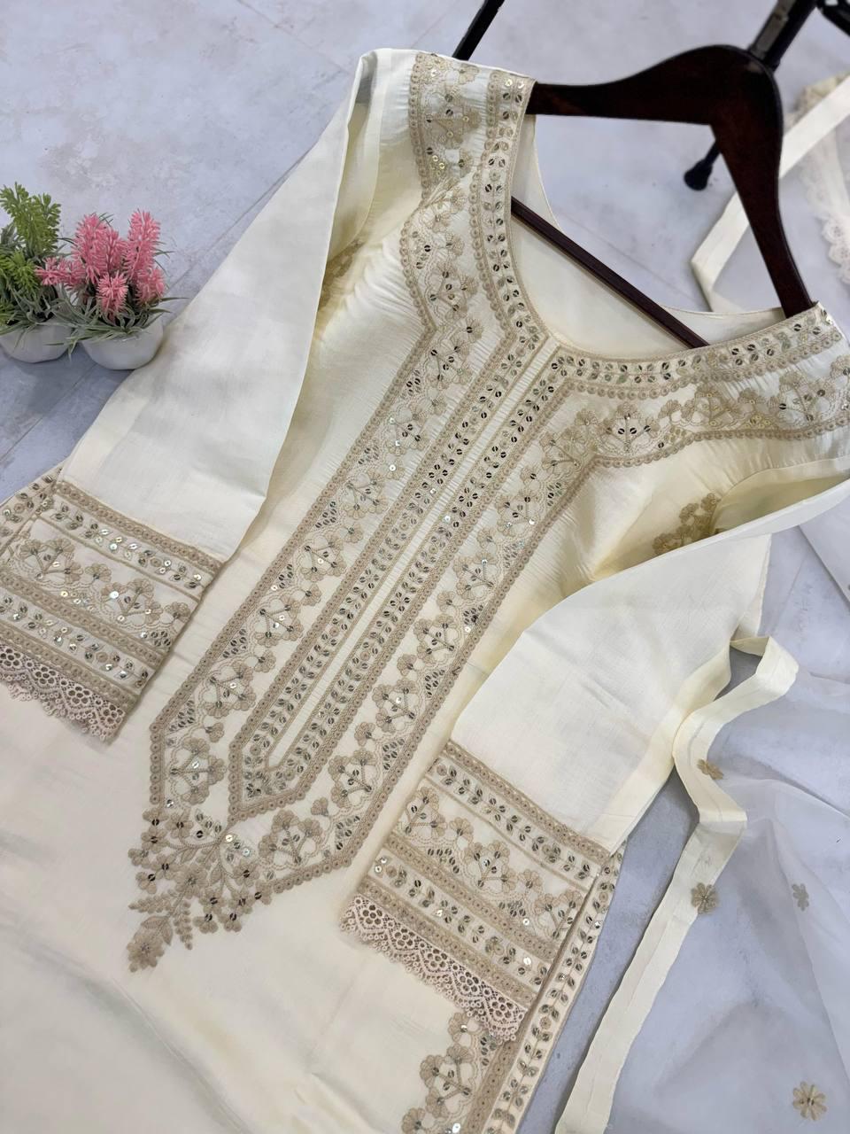 Roman Silk Elegance ✨