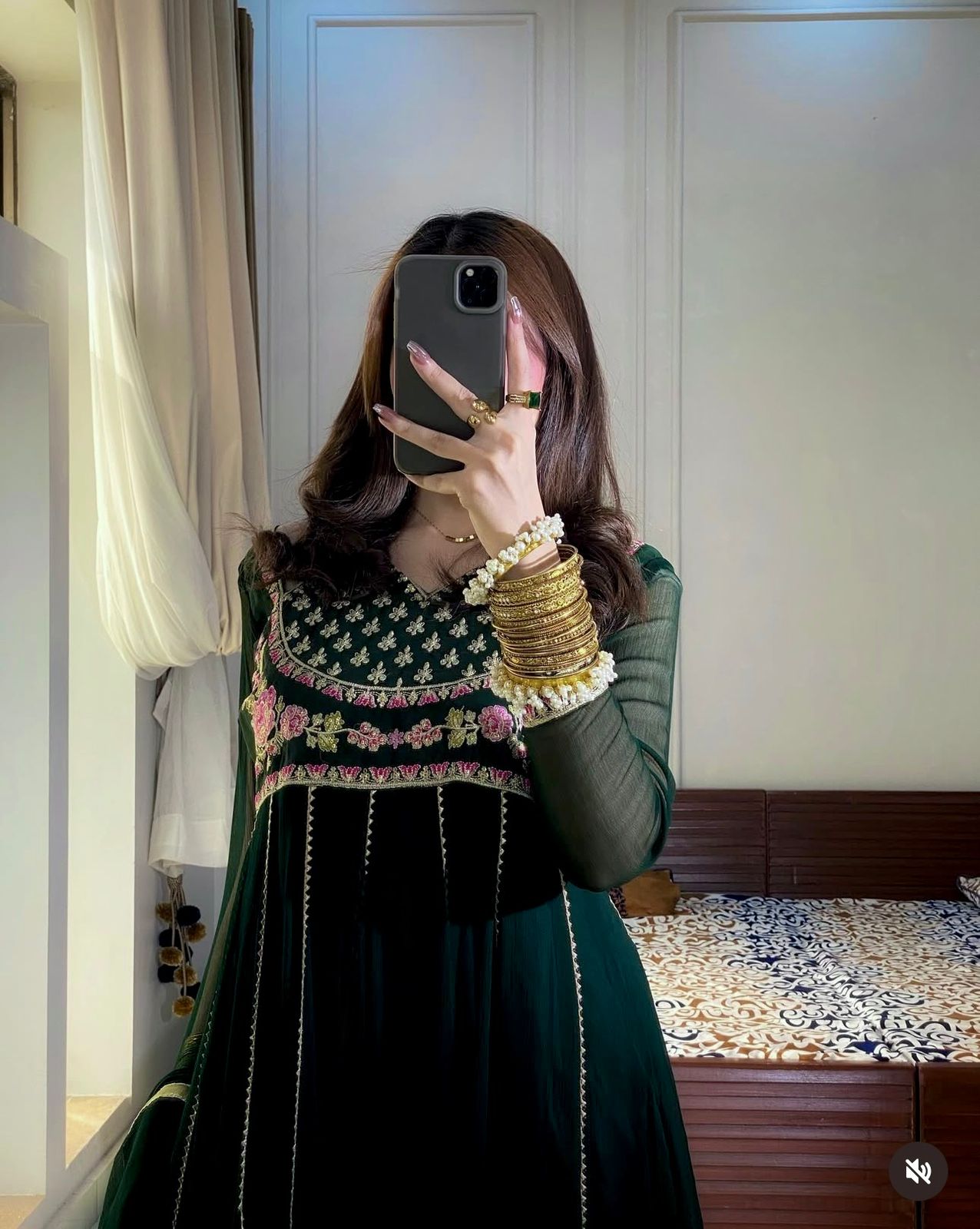 Fox Georgette Flair ✨