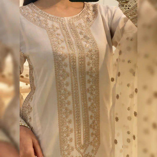 Roman Silk Elegance ✨