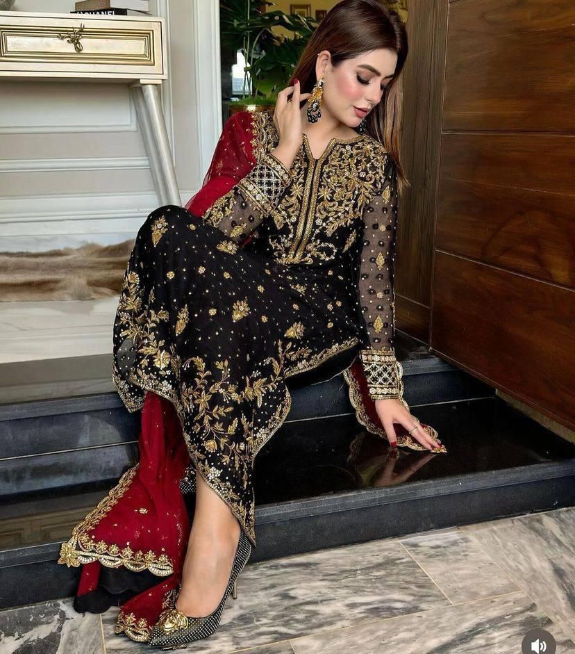 Georgette Embroidered Kurti Set