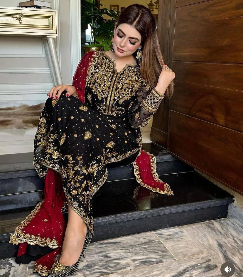 Georgette Embroidered Kurti Set
